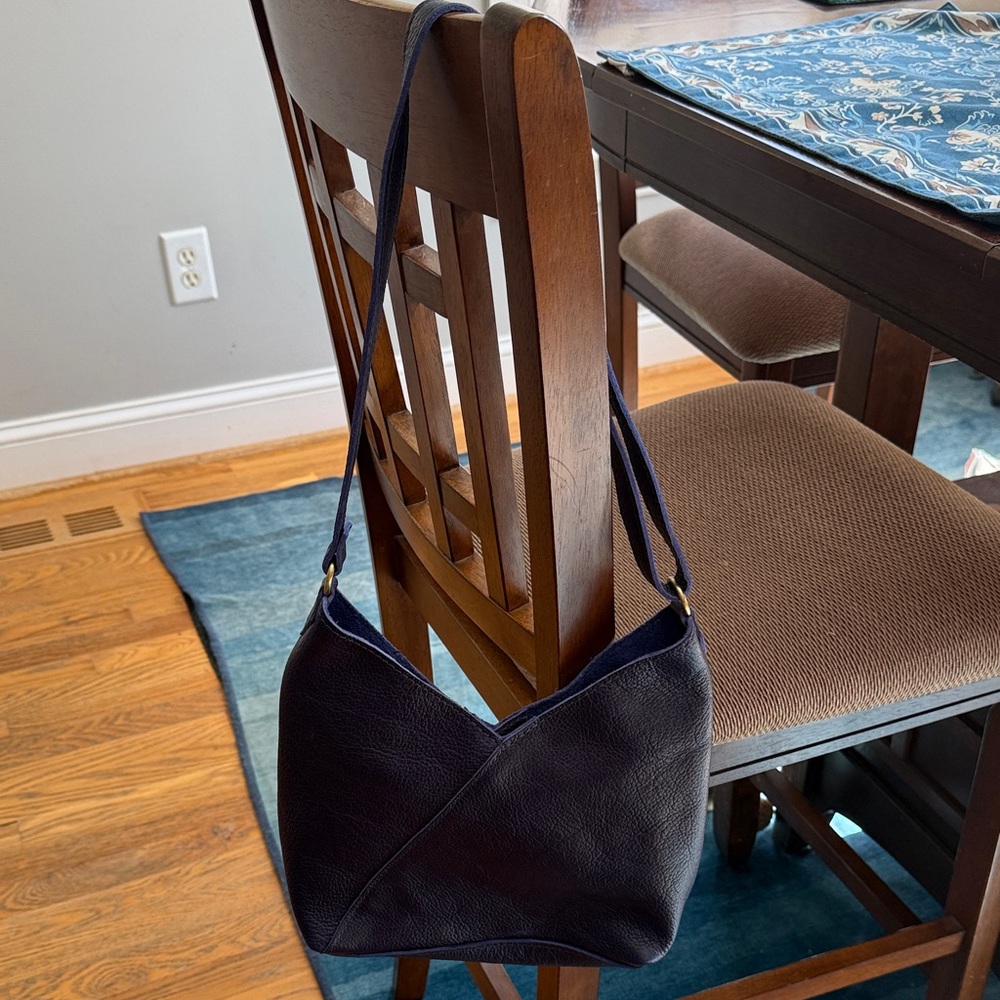 Portland Leather Navy Shoulder Bag